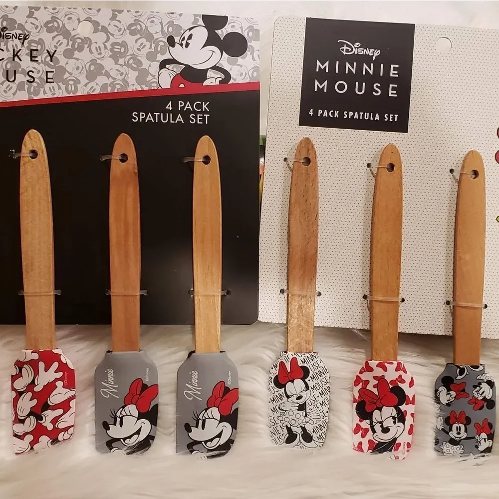 Disney set 2-4 packs spatulasand Disney drying mat